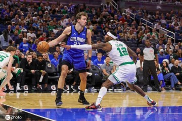 小瓦格纳23分塔图姆布朗缺阵 魔术大胜残阵绿军