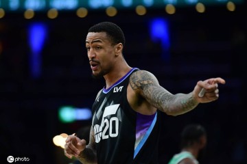 湖人下手?科林斯选择执行新赛季2658万球员选项