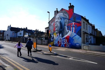 欧协联-水晶宫5-0费德列斯达:踢这个杯,老鹰很伤悲|前瞻